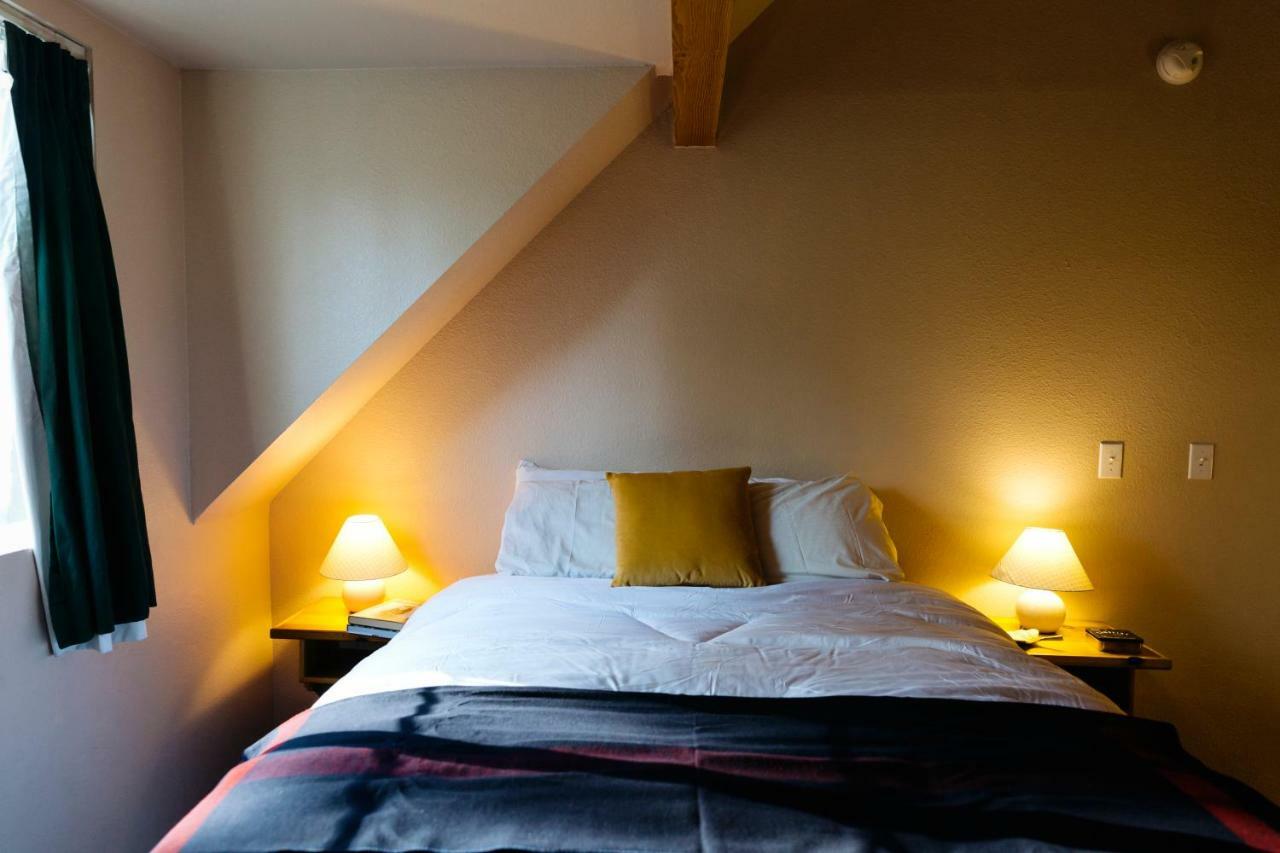 Honey Bear Lodge & Cabins Big Bear Lake Ruang foto